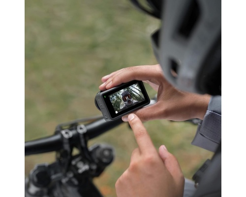 DJI Osmo Action 4 Essential Combo Action Camera 4K Ultra HD Υποβρύχια με WiFi Μαύρη με Οθόνη 2.25"
