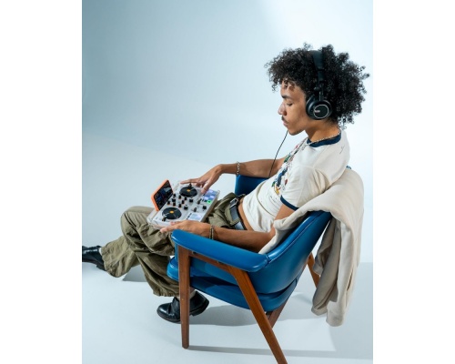 Hercules DJControl Mix Ultra DJ Controller Hercules DJControl Mix Ultra DJ Controller